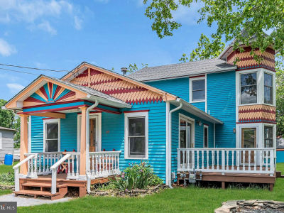 19 Center St Barnegat, NJ 08005