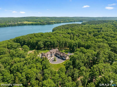 5 Viewpoint Ln Ellington, CT 06029
