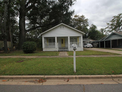 211 N Odom St Bastrop, LA 71220