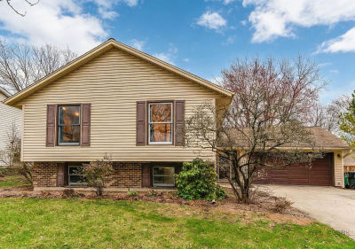 125 S Deerpath Dr Vernon Hills, IL 60061