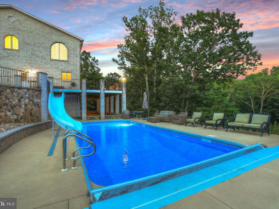 207 Westview Dr Winchester, VA 22603