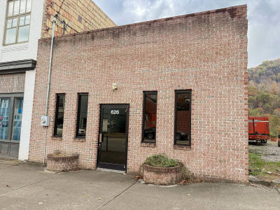 626 Elk St Gassaway, WV 26624