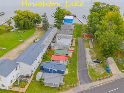 6482 W Houghton Lake Dr Houghton Lake, MI 48629