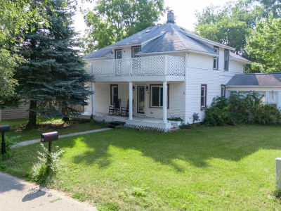 210 Cherry St Harrison, MI 48625