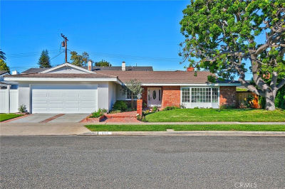 418 E Bay St Costa Mesa, CA 92627
