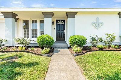 2932 Keithway Dr Harvey, LA 70058