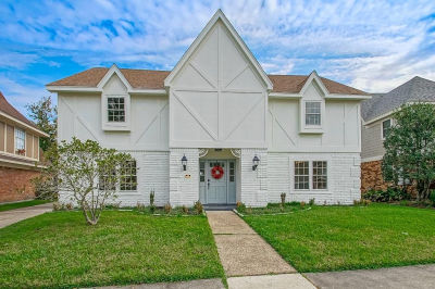 32 Yosemite Dr New Orleans, LA 70131