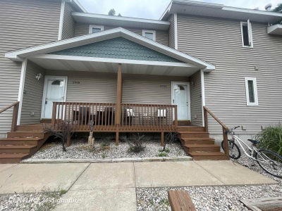 3946 Sherwood Forest Dr Traverse City, MI 49686