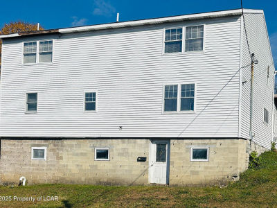 18 Thompson St Pittston, PA 18640