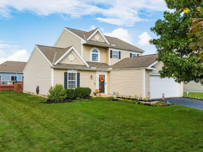 9 Hawthorne Dr Ashville, OH 43103