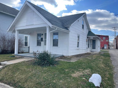 33 N High St Mount Sterling, OH 43143