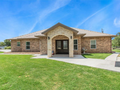 241 E Circle Dr Coleman, TX 76834