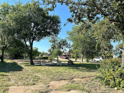 315 W Cedar St Coleman, TX 76834