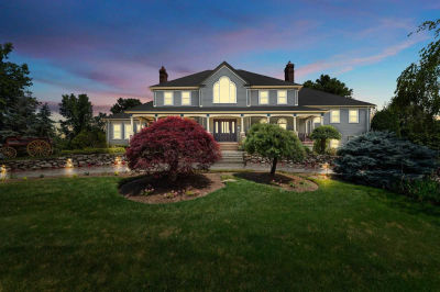 10 Navaho Drive, Canton, MA, USA