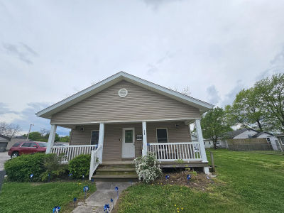 308 W Church St Aurora, MO 65605