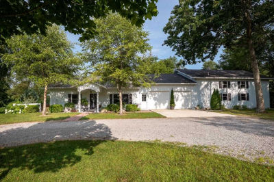 55658 Nubour Rd, Dowagiac, MI, USA