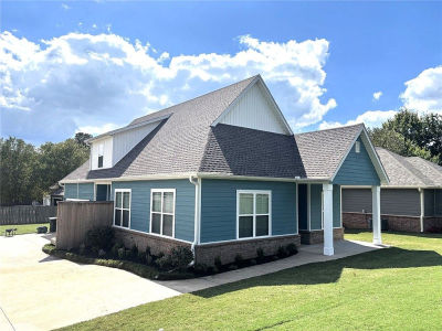 4427 W Mount Comfort Rd Fayetteville, AR 72704