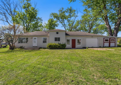 4931 E Glenwood Dr Decatur, IL 62521