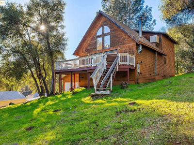 20734 Hemlock St Groveland, CA 95321