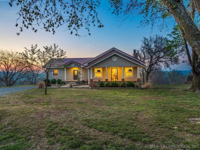 2128 Fairfax Lake Rd Fairfax, OK 74637