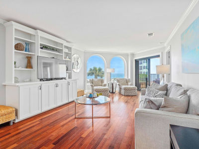 9002 Palmetto Dr APT 119 Isle Of Palms, SC 29451