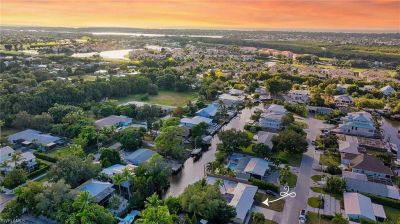 2772 Riverview Dr Naples, FL 34112