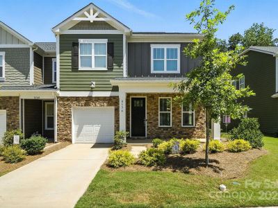 8156 Merryvale Ln Charlotte, NC 28214