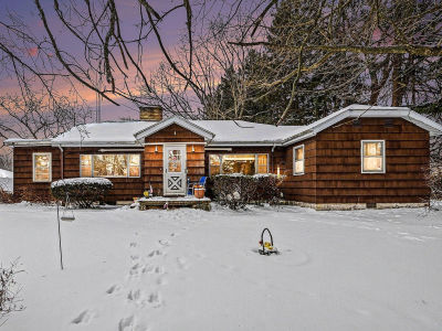 3633 Lakeshore Dr Saint Joseph, MI 49085