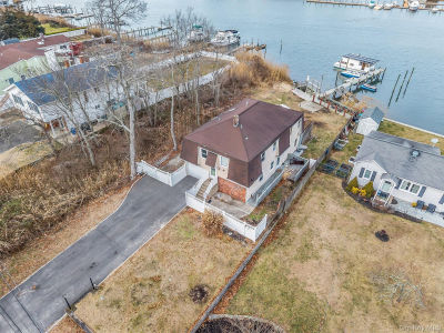 13 Riverside Ave Mastic Beach, NY 11951