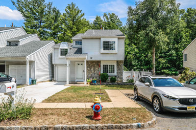 44 Winchester Drive, East Windsor, NJ, USA
