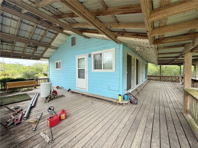 165 Oxbow Trl Sandia, TX 78383