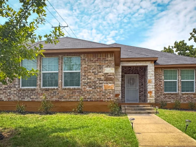 2015 Harlandale Ave Dallas, TX 75216