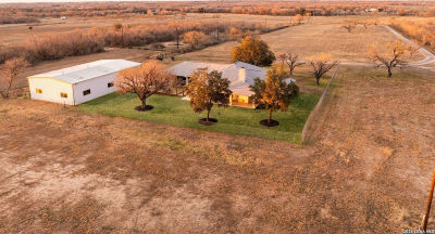14320 La Vernia Rd Saint Hedwig, TX 78152