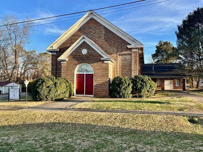 501 W Broad St Decherd, TN 37324