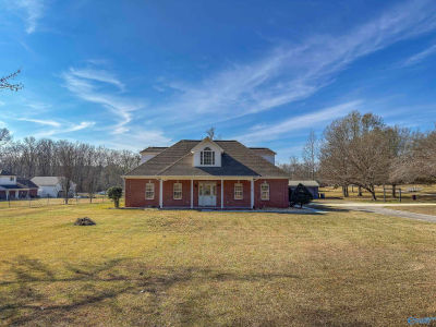 3011 County Road 327 Moulton, AL 35650
