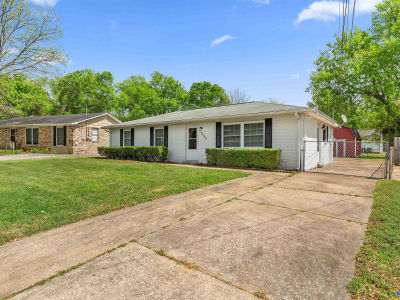 2406 Yorkshire Dr SW Huntsville, AL 35803