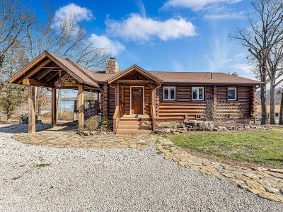 60 Chad Rd Galena, MO 65656