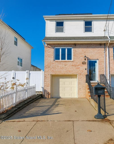 30 Diaz Pl Staten Island, NY 10306