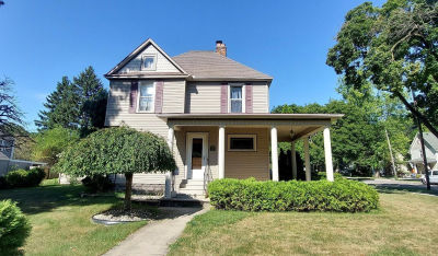 404 S McKenzie St Adrian, MI 49221