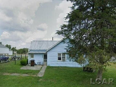 302 E Center St Waldron, MI 49288