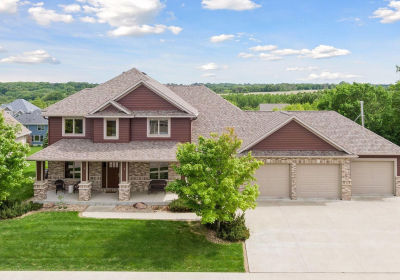 2304 Britwood Ln SW Rochester, MN 55902