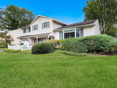 1067 Log College Dr Warminster, PA 18974