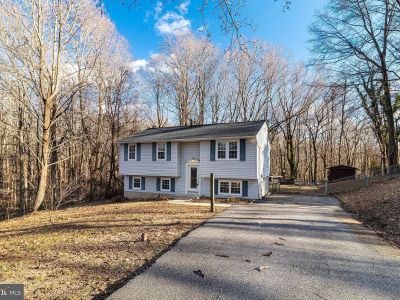 1861 Oldfield Dr Huntingtown, MD 20639