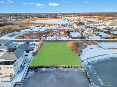 48-52 Browns River Rd Sayville, NY 11782