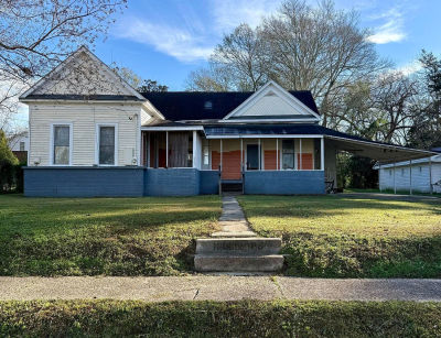 121 2nd St N Wiggins, MS 39577