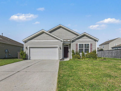 621 Wayton Cir Moncks Corner, SC 29461