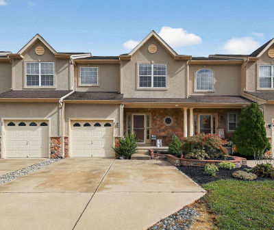 67 Glacier Dr Berlin, NJ 08009