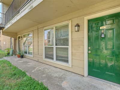 8100 Creekbend Dr APT 131 Houston, TX 77071