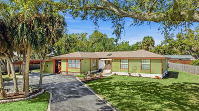 906 Tropical Dr Bradenton, FL 34208