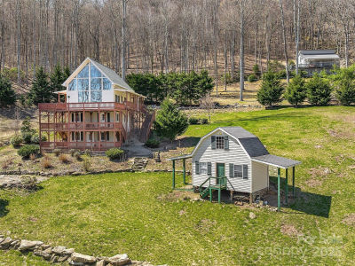 575 Twin Brook Dr Waynesville, NC 28785